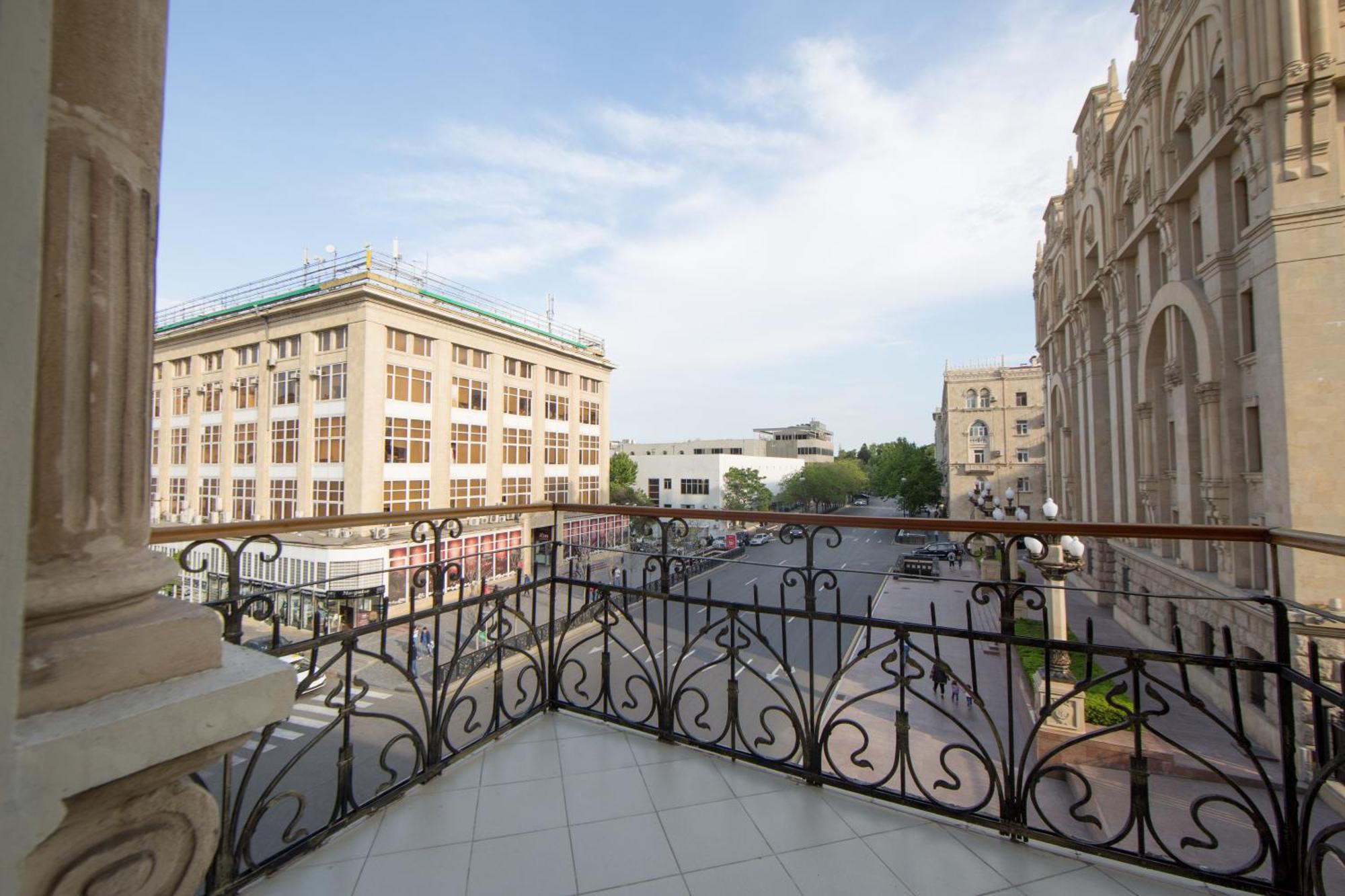 Passaje Old Hotel Baku Eksteriør bilde